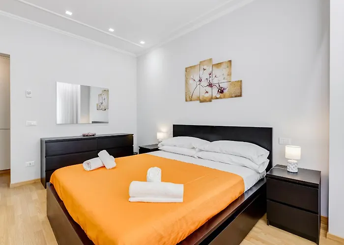 Apartment Vatican Flat- 2Bedrooms,2Ensuite Baths & Balcony Rom