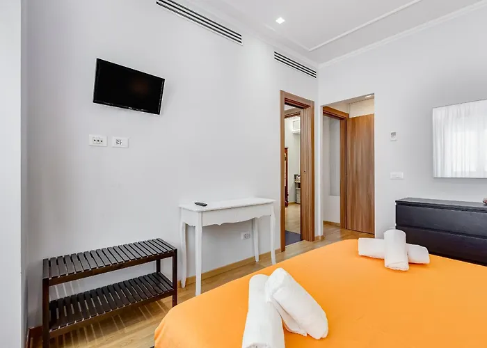 Vatican Flat- 2Bedrooms,2Ensuite Baths & Balcony Rom