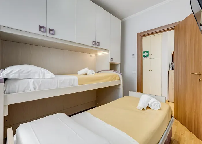 Vatican Flat- 2Bedrooms,2Ensuite Baths & Balcony Apartment Rom