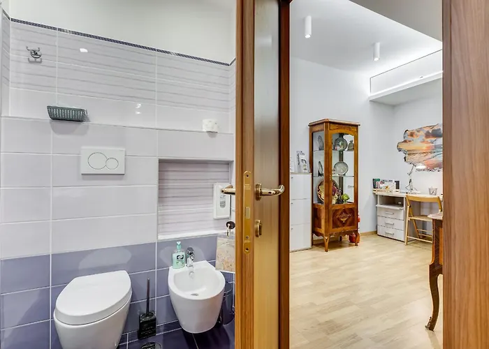 Apartment Vatican Flat- 2Bedrooms,2Ensuite Baths & Balcony Rom