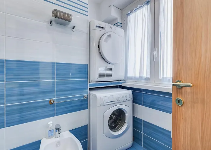 Vatican Flat- 2Bedrooms,2Ensuite Baths & Balcony Apartment Rom