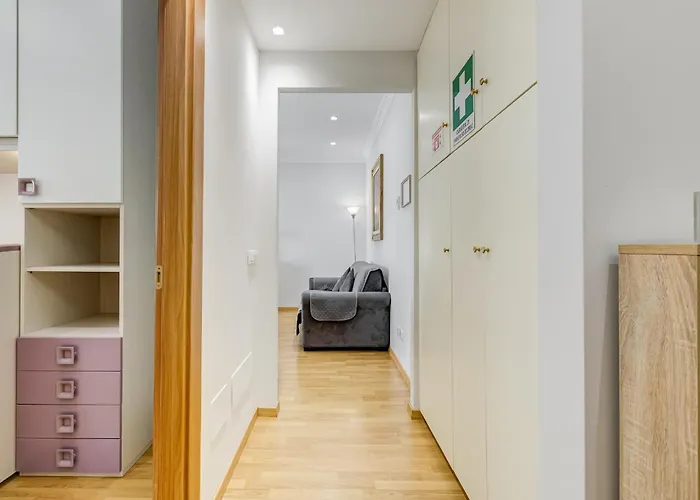 Vatican Flat- 2Bedrooms,2Ensuite Baths & Balcony Rom