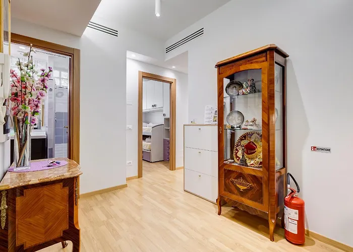 Apartment Vatican Flat- 2Bedrooms,2Ensuite Baths & Balcony
