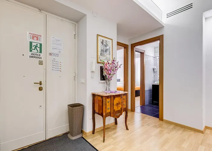 Apartment Vatican Flat- 2Bedrooms,2Ensuite Baths & Balcony Rom