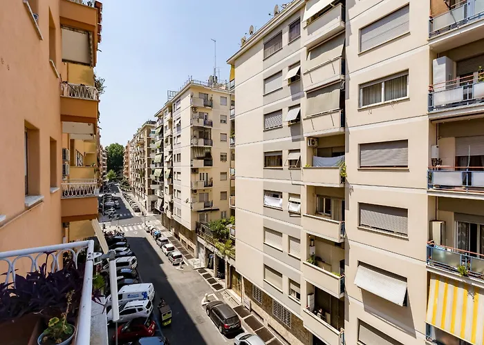 Vatican Flat- 2Bedrooms,2Ensuite Baths & Balcony Apartment Rom